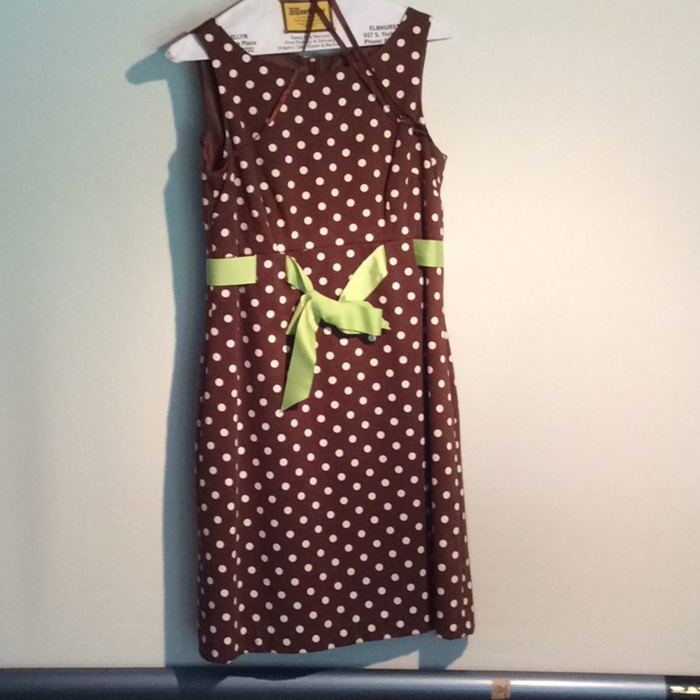 Sleeveless dress